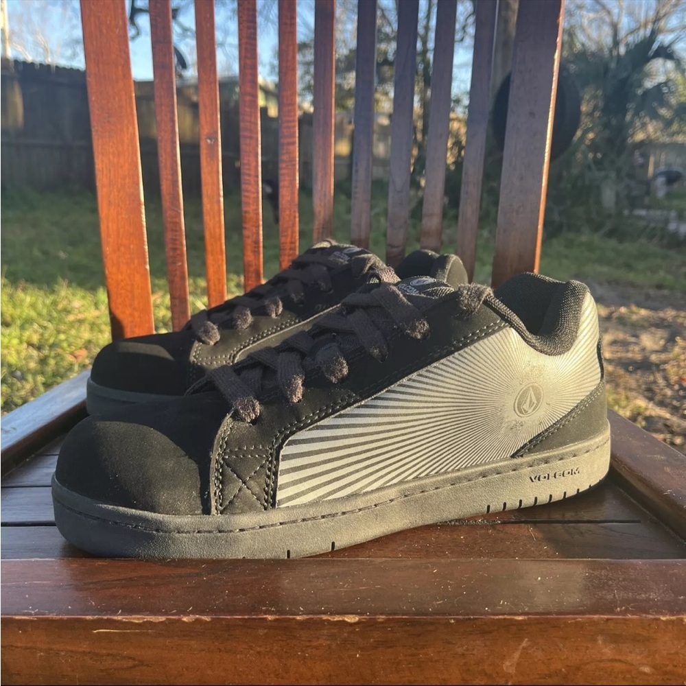 Volcom Stone Op Art Skate Inspired Work Shoes VM30596 Black/Grey Men’s Size 9